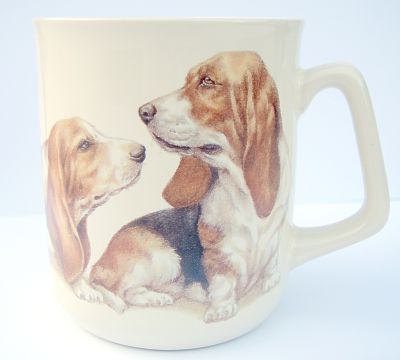 Basset-Kaffeebecher