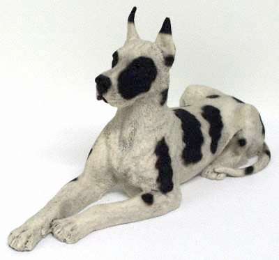 Dogge Harlekin-Figur